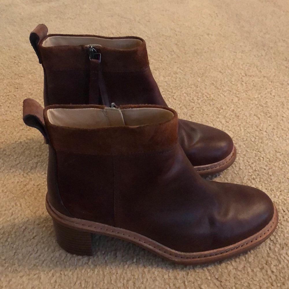 Clark brown ankle boots size 7.5